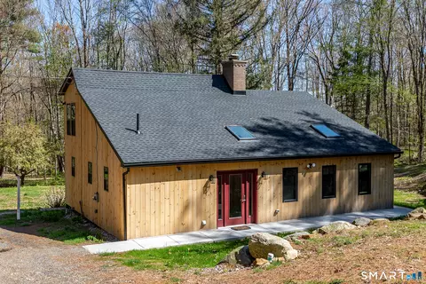 72 Hickory Hill Rd, Morris, CT 06763