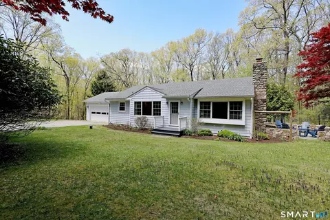 39 Seventy Acre Rd, Redding, CT 06896