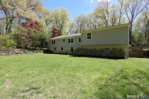 Exterior - 39 Seventy Acre Rd, Redding, CT 06896 photo 8 of 16