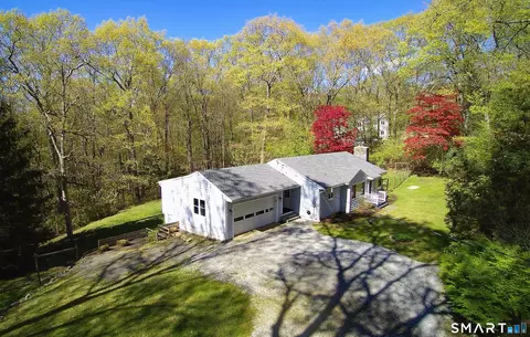 Exterior - 39 Seventy Acre Rd, Redding, CT 06896 photo 9 of 16