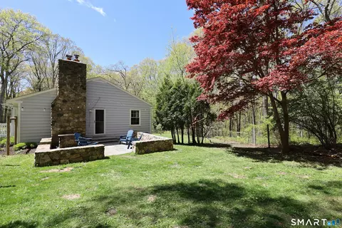 Exterior - 39 Seventy Acre Rd, Redding, CT 06896 photo 5 of 16