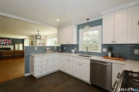 Kitchen - 39 Seventy Acre Rd, Redding, CT 06896 photo 1 of 4