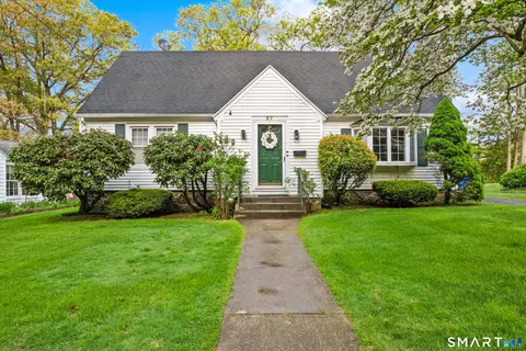 27 Theroux Ave, Waterbury, CT 06708