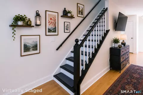 Entry Way - 75 Commodore Cmns #75, Derby, CT 06418 photo 3 of 8