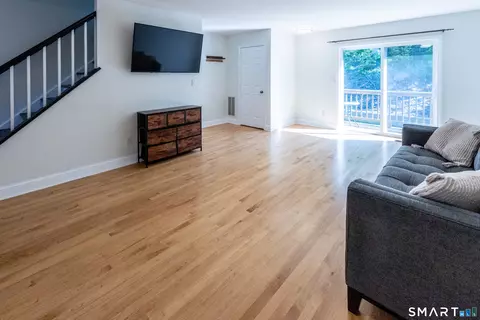 Living - 75 Commodore Cmns #75, Derby, CT 06418 photo 2 of 4