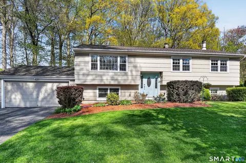 91 Linden Dr, Milford, CT 06460