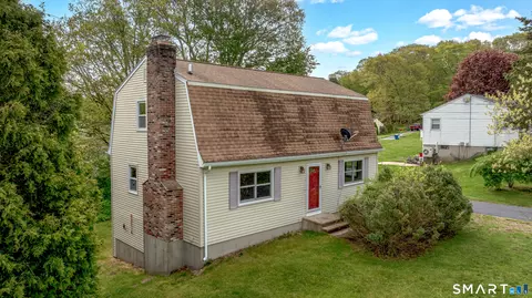 3 Jodry St, Quaker Hill, CT 06375