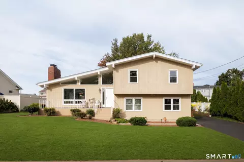 21 Fenbrook Rd, Old Saybrook, CT 06475