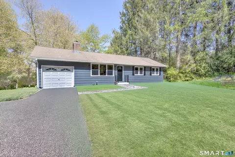437 Middle Road Tpke, Woodbury, CT 06798
