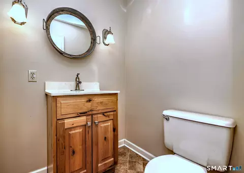 Bath - 41 Tuttle Ct, Bethany, CT 06524 photo 1 of 3