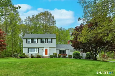 41 Tuttle Ct, Bethany, CT 06524