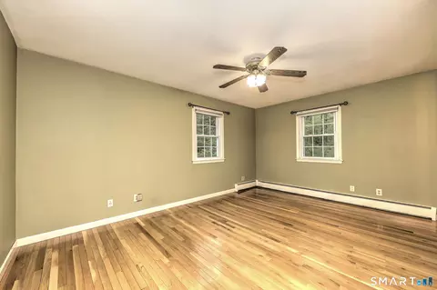 Bedroom - 41 Tuttle Ct, Bethany, CT 06524 photo 5 of 6