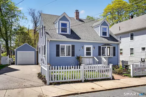 19 High St, Groton, CT 06340