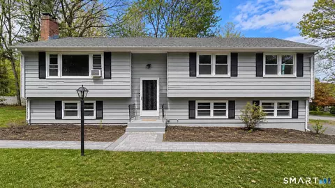 63 Pond Rd, Windsor, CT 06095