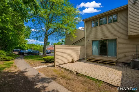 Exterior - 185 Spring St #185, Wethersfield, CT 06109 photo 5 of 9