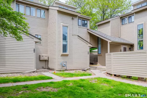 Exterior - 185 Spring St #185, Wethersfield, CT 06109 photo 6 of 9