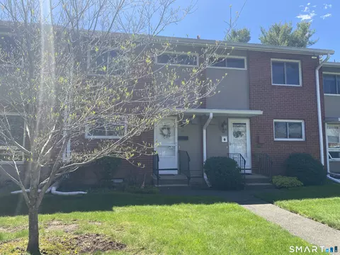107 Centerbrook Rd, Hamden, CT 06518