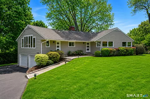 211 High Meadow Rd, Southport, CT 06890