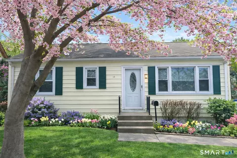 14 Dale Pl, Stamford, CT 06906