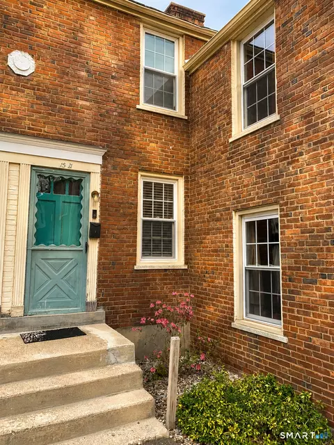 15 Forest St #G, Manchester, CT 06040