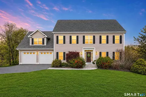 42 Ridgewood Ter, North Haven, CT 06473