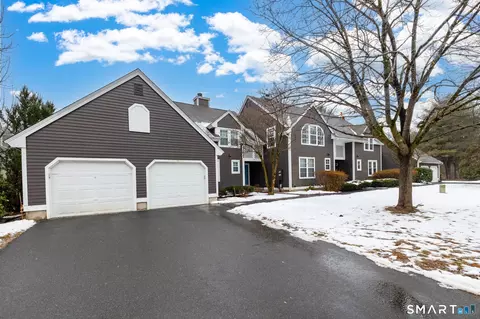 4 Fairmount Ln #4, Granby, CT 06035