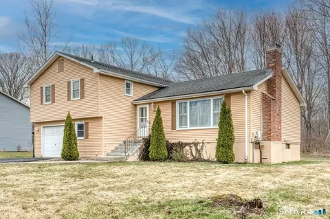 160 Windbrook Dr, Windsor, CT 06095