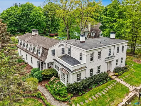 530 Roxbury Rd, Stamford, CT 06902