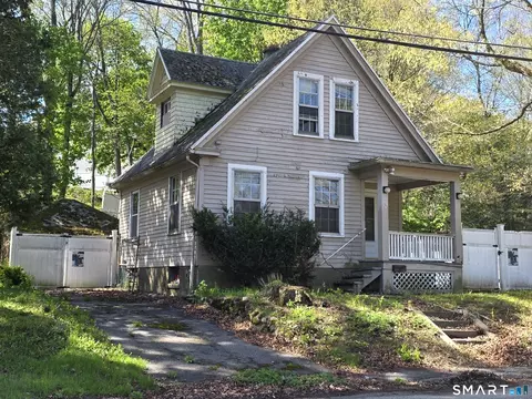 84 Nottingham Ter, Waterbury, CT 06704