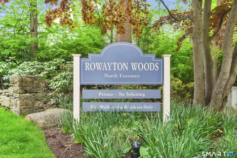 22 Rowayton Woods Dr #22, Norwalk, CT 06854