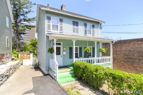 13 Hazel St, Stamford, CT 06902