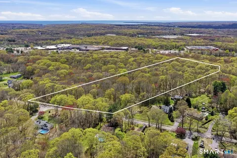 76 Dayton Rd, Waterford, CT 06385