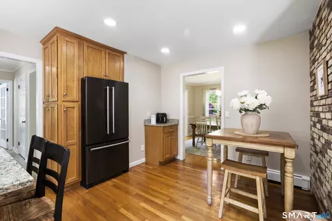 Kitchen - 3 Cherokee Dr, Brookfield, CT 06804 photo 4 of 4