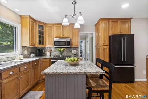 Kitchen - 3 Cherokee Dr, Brookfield, CT 06804 photo 3 of 4