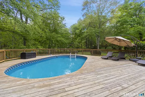 Exterior - 3 Cherokee Dr, Brookfield, CT 06804 photo 8 of 11
