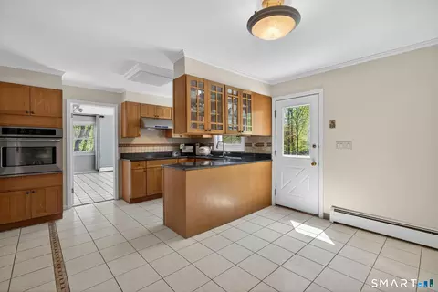 Kitchen - 482 Luba Dr, Orange, CT 06477 photo 2 of 3