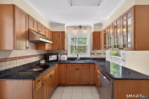 Kitchen - 482 Luba Dr, Orange, CT 06477 photo 1 of 3
