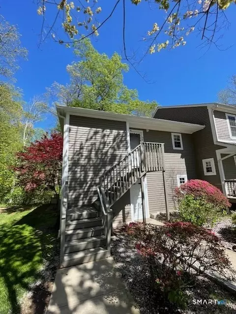 53 Brushy Plain Rd #9F, Branford, CT 06405