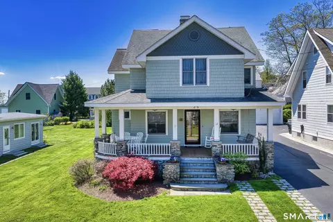 12 Norwood Ave, Milford, CT 06460