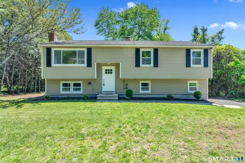 80 School House Rd, Wallingford, CT 06492