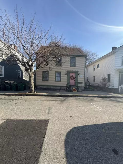 7 Coit St #2, New London, CT 06320