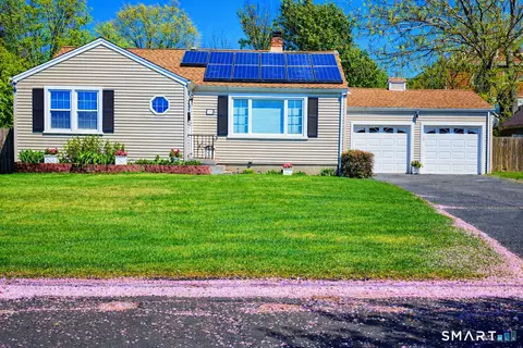 174 Light St, Stratford, CT 06614