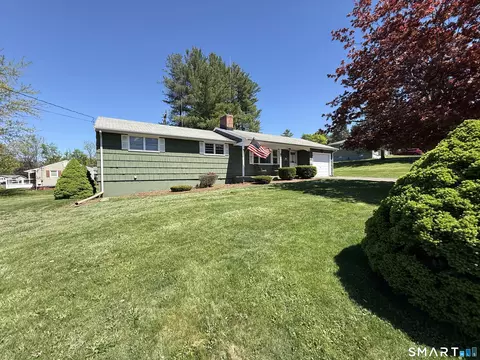 8 Tulip Dr, Meriden, CT 06450