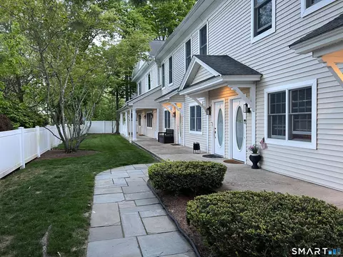 20 Cross St #7, Westport, CT 06880