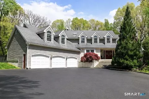 59 Greenbriar Rd, Oxford, CT 06478