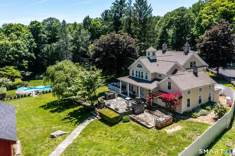 49 Old Bridge Rd, Brookfield, CT 06804