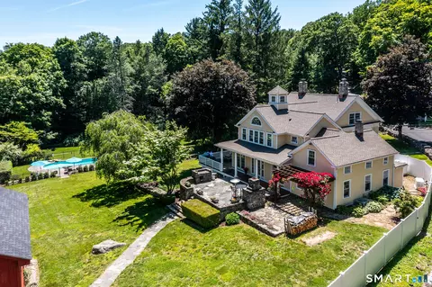 49 Old Bridge Rd, Brookfield, CT 06804