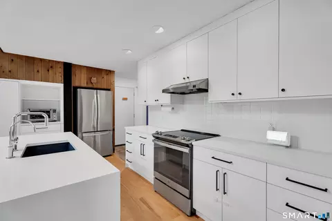Kitchen - 841 Prospect St, Hamden, CT 06517 photo 4 of 5