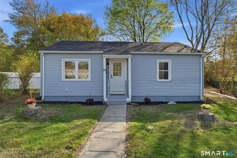 25 Flint Ct, Groton, CT 06340