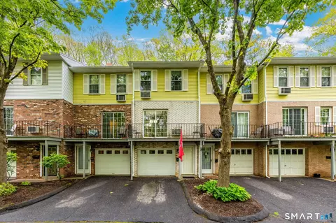 95 Hunter Ct #95, Torrington, CT 06790